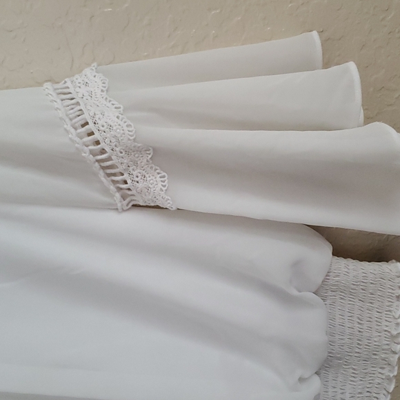 Blouse - Picture 2 of 6